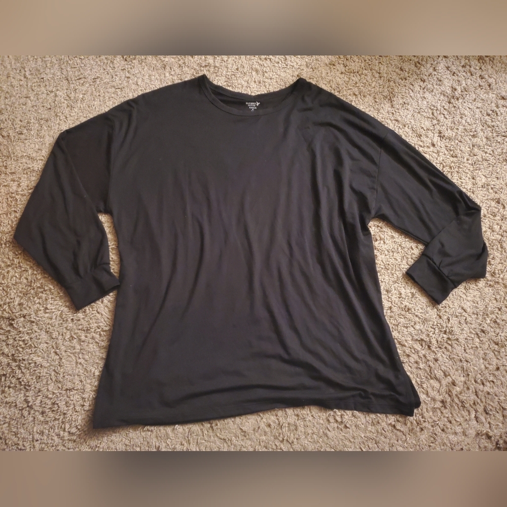 Old Navy Oversized UltraLite Go Dry Black Long Sleeve (Size M)